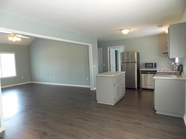 Photo - 2304 Sydneys Chase