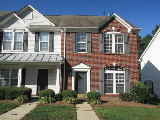 Brick Front End Unit-Townhouse - Brick Front End Unit-Townhouse