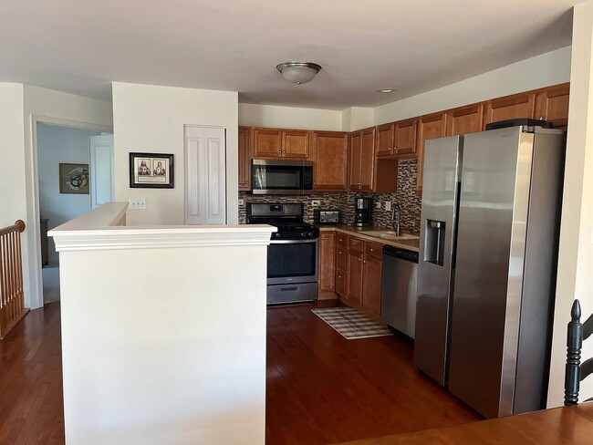 Photo - 1290 Derry Ln