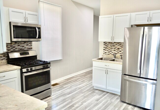 Photo - 522 W 81st St Unit 1