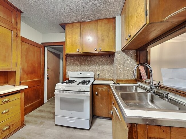 Photo - 3223 N Aldrich Ave