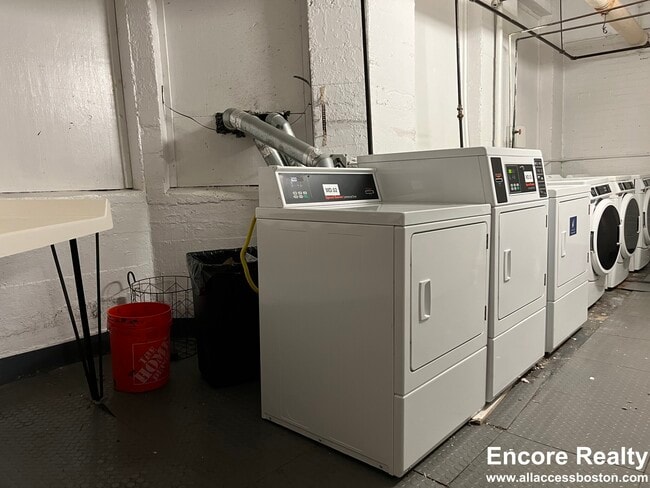 Building Photo - 1144 Commonwealth Ave