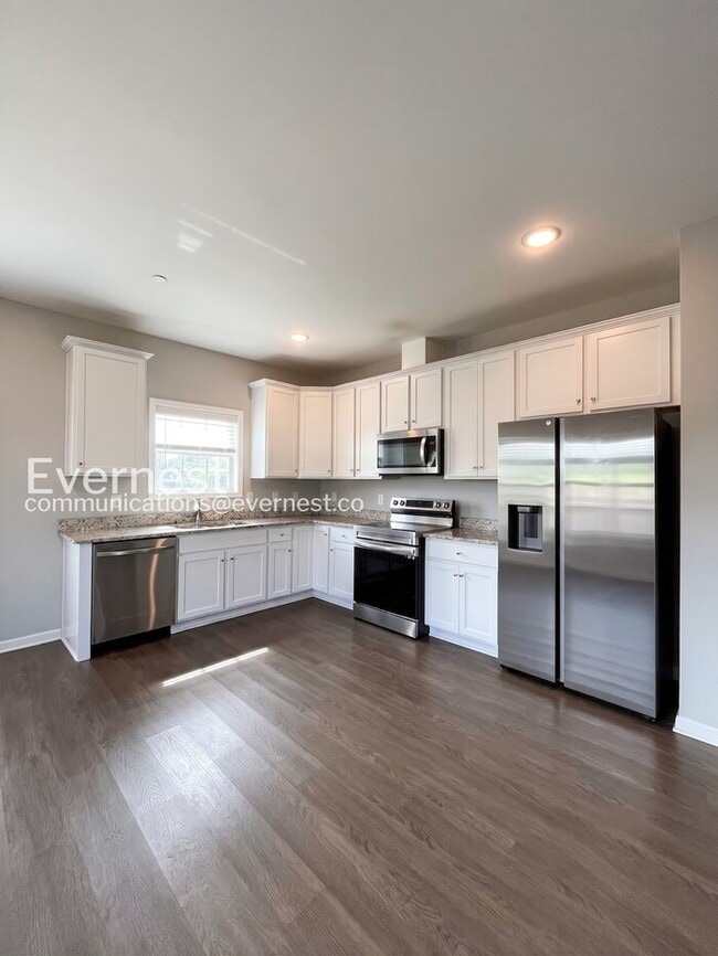 Photo - Limited Time Special Offer / 4 Bed, 2 Bath Home with and Garage / Pet-Friendly / Vouchers Accepte...