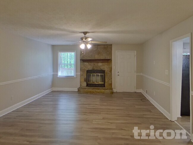 Photo - 148 Springvalley Cir