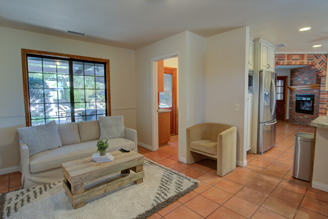 Photo - 33180 Vino Way