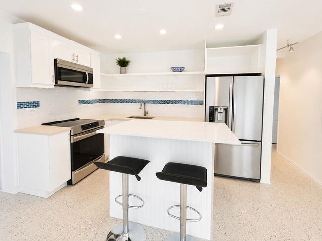 Photo - 1724 NE 17th St
