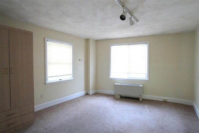 Building Photo - 8 Mount Auburn St Unit 2 Rental