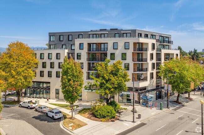 Building Photo - Cedar Lane