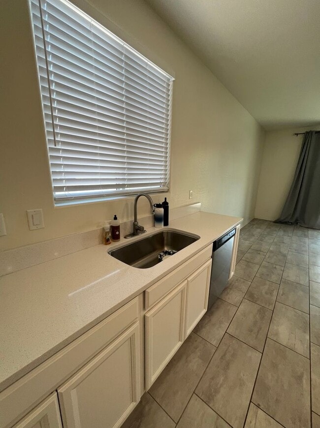 Photo - 5407 S 18th Pl