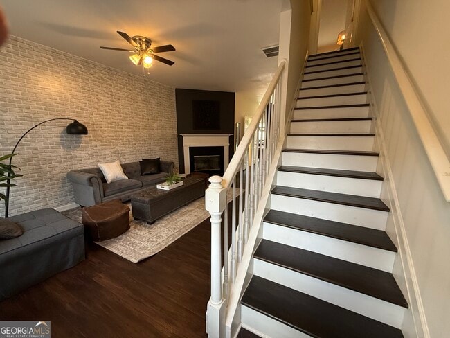 Photo - 1524 Cove Creek Cir