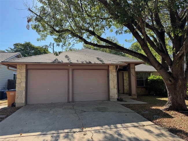 Building Photo - 9001 Jesse James Dr Rental
