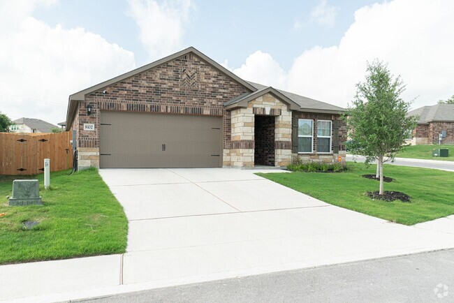 Building Photo - "One-Story Kendall Home on a Corner Lot"