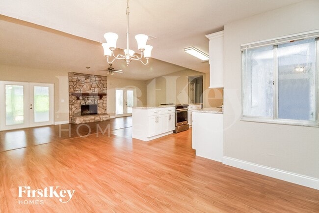 Photo - 1013 Taproot Dr