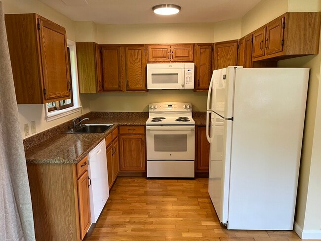 Photo - 121 Village Heights Rd