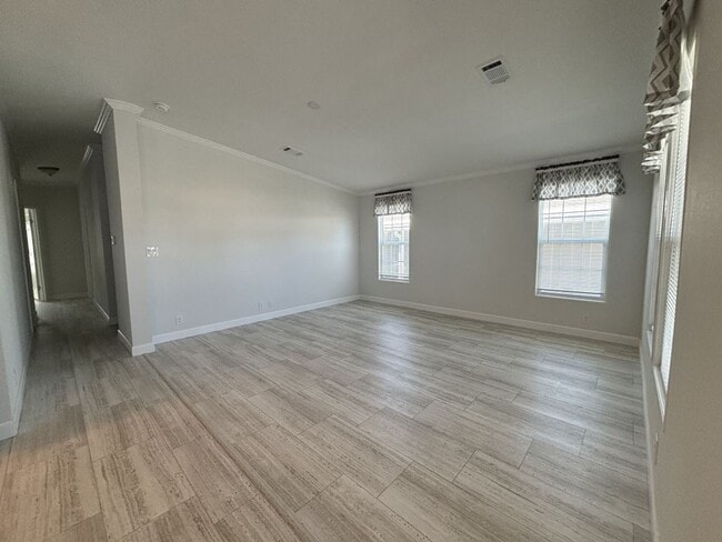 Photo - 2 Kimberly Ct