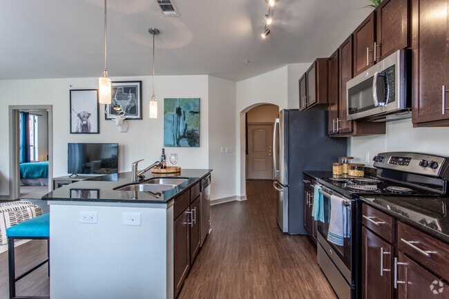 2 BR, 2 BA - 1196 SF