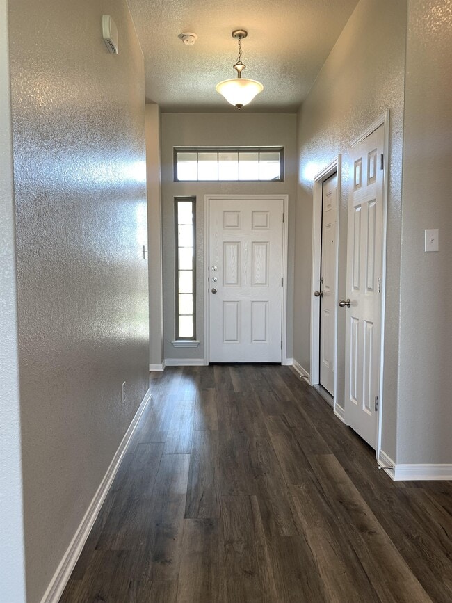 Photo - 1329 Aurora Grv Bnd