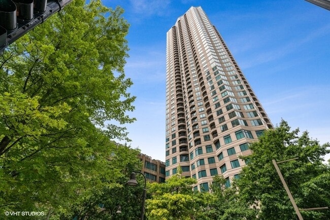 400 N La Salle Dr Unit 2408