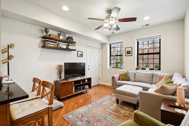 Photo - 1722 W Ohio St Apartments Unit 2