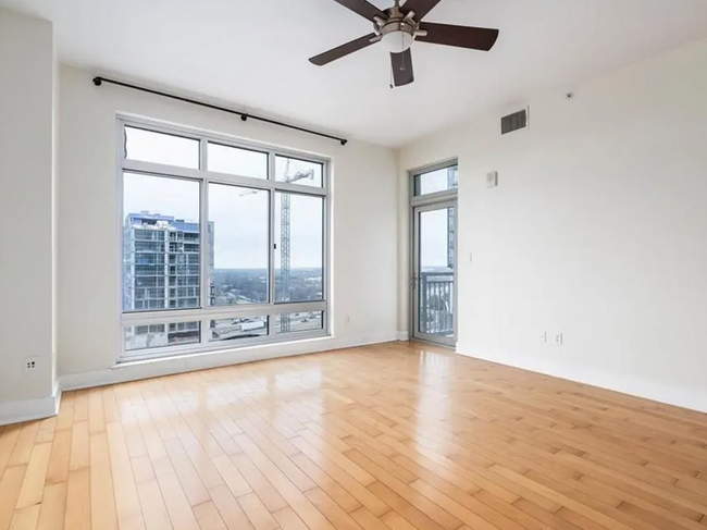 Building Photo - 603 Davis St Unit 1299.0 Rental