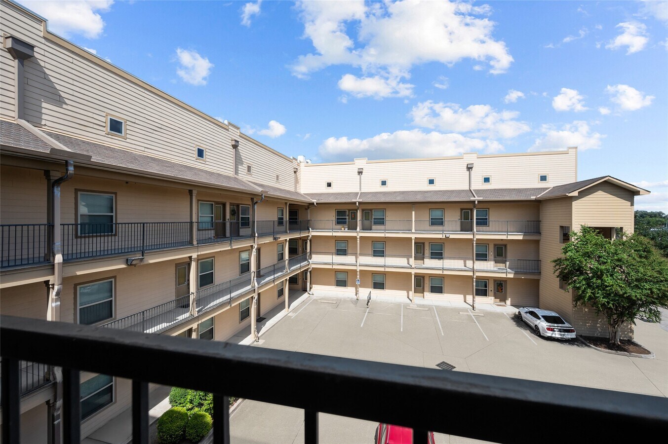 Photo - 3501 Chenevert St Unit 22