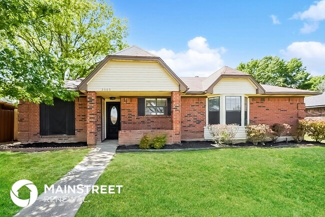 Photo - 2505 Trenton Dr House