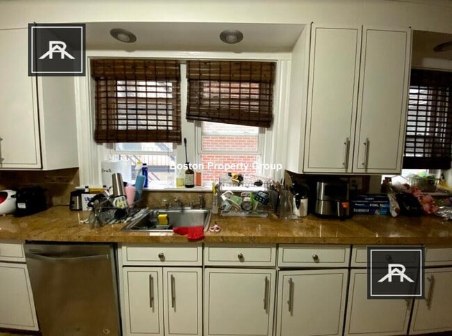 Photo - 4 bedroom in Brookline MA 02446 Unit 1