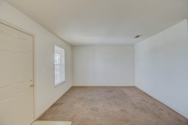 Photo - Chateau Apartments