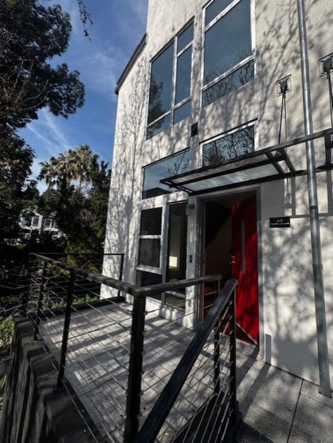 Building Photo - 42 Iron Horse Ln