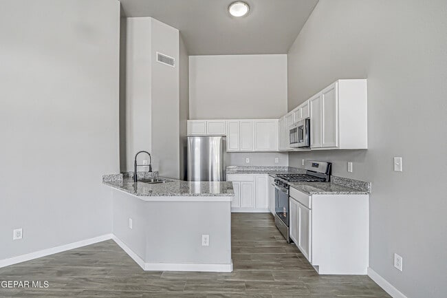 Photo - 5270 Sean Haggerty Dr