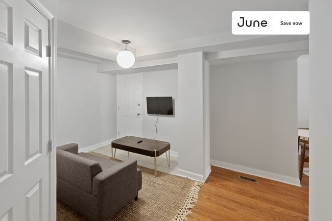 Photo - 1334 Newton St NE