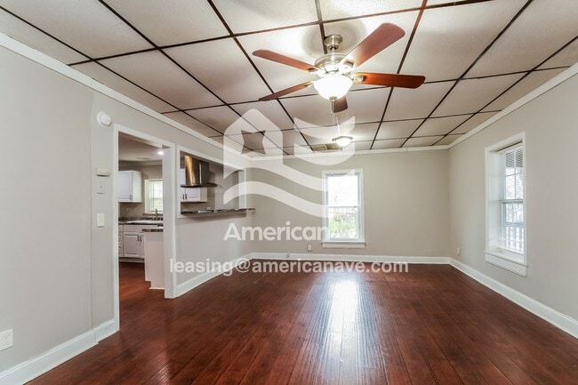 Photo - 209 Poplar St