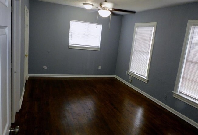 Photo - 816 Avenue A