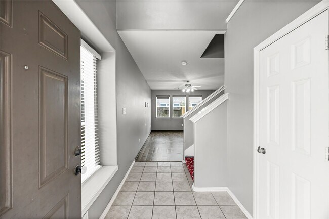 Photo - 12427 Oriole Lake Way