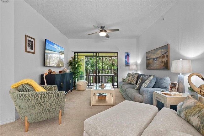 Building Photo - 3020 Alcazar Pl Unit 308