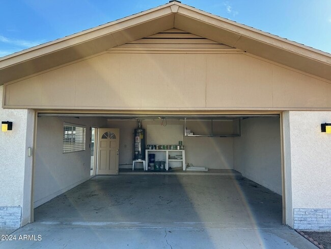 Photo - 8737 E Jackrabbit Rd
