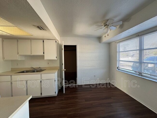 Photo - 2429 George Ave S