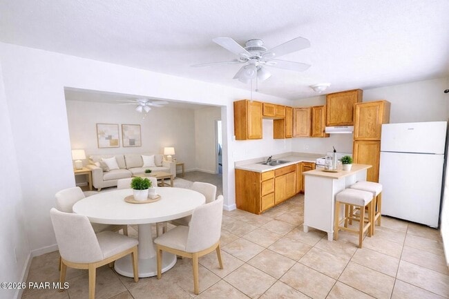 Photo - 114 N Willow St