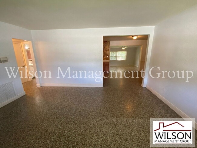 Photo - 2606 Aloma Ave