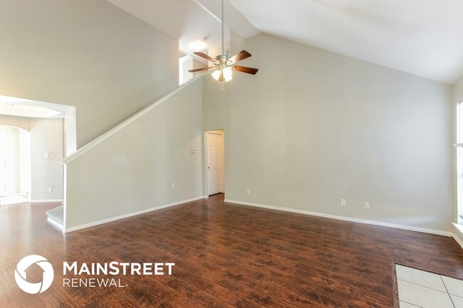 Photo - 108 Lonesome Dove Ln