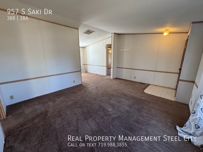 Photo - 957 S Saki Dr