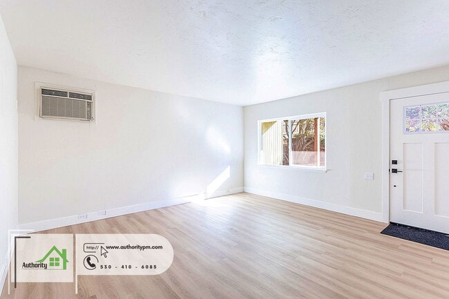 Photo - 1425 Orange Ave