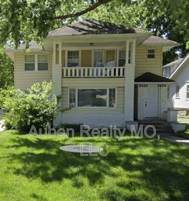 Building Photo - 5426 Harrison St Unit 2F