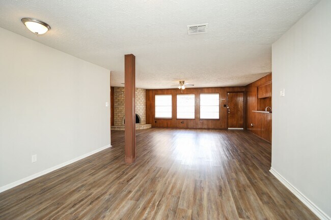 Photo - 815 Park Meadow Dr