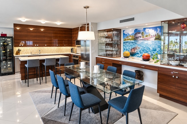2 Grove Isle Dr Unit B305