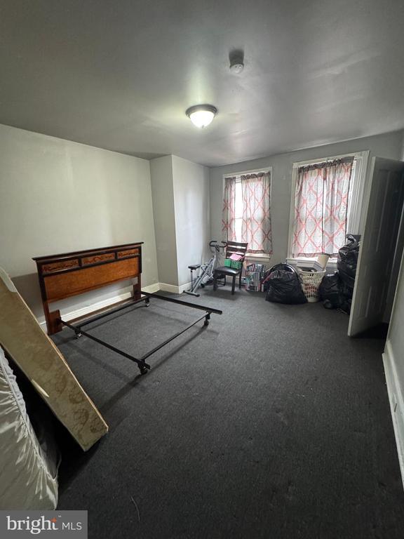 Photo - 533 Buttonwood St