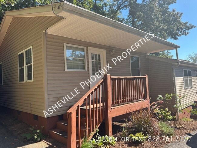 144 Laurel Loop
