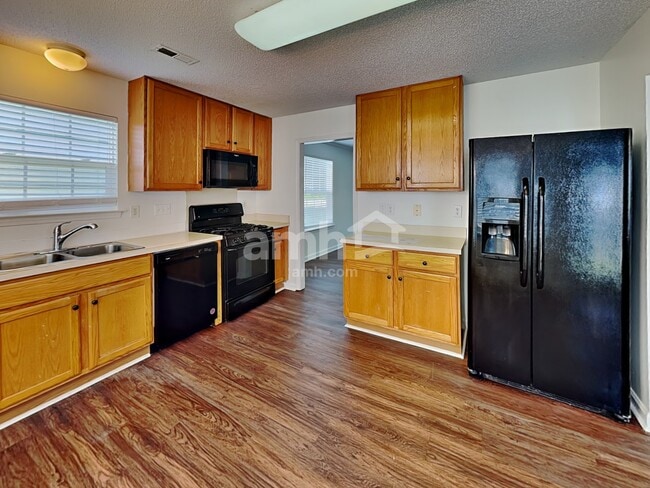 Photo - 1014 Holly Park Dr
