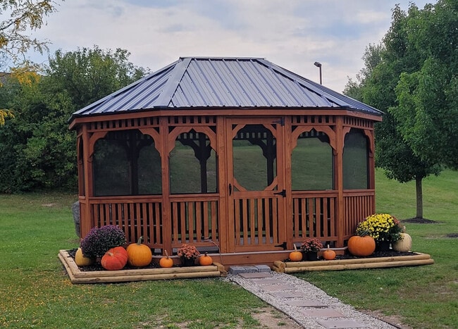 Eagle Ridge Village