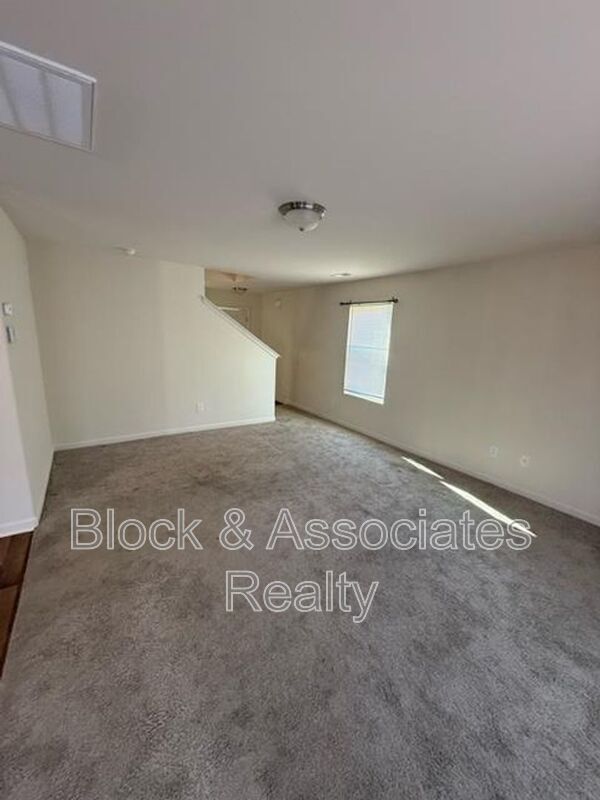 Photo - 775 Oak Bend Dr